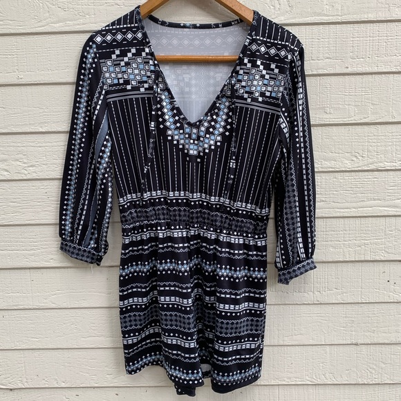 Romper - Picture 1 of 3